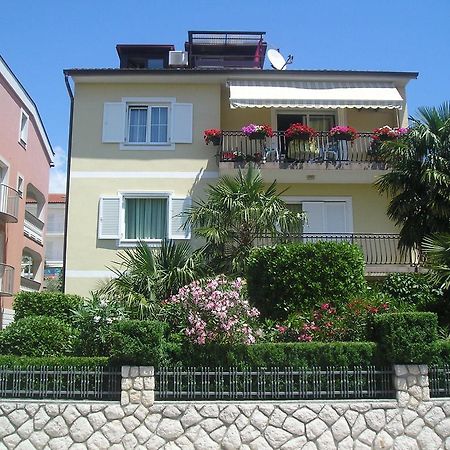 Family Apartments Ankica Crikvenica Buitenkant foto