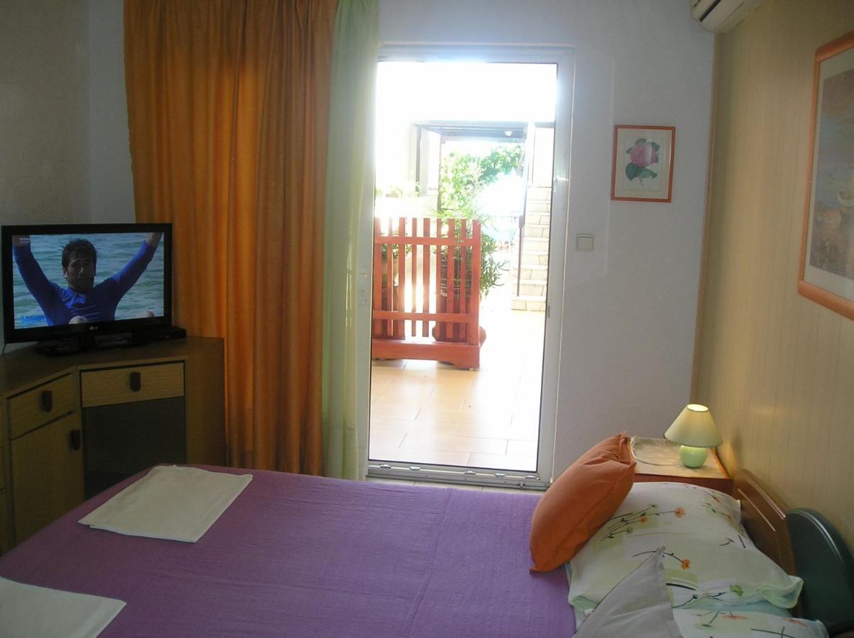 Family Apartments Ankica Crikvenica Buitenkant foto