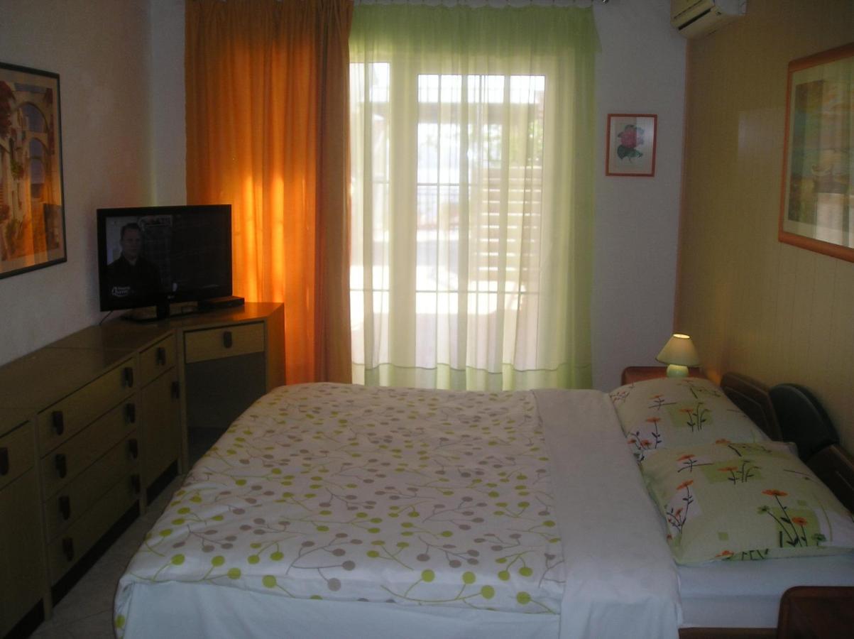 Family Apartments Ankica Crikvenica Buitenkant foto