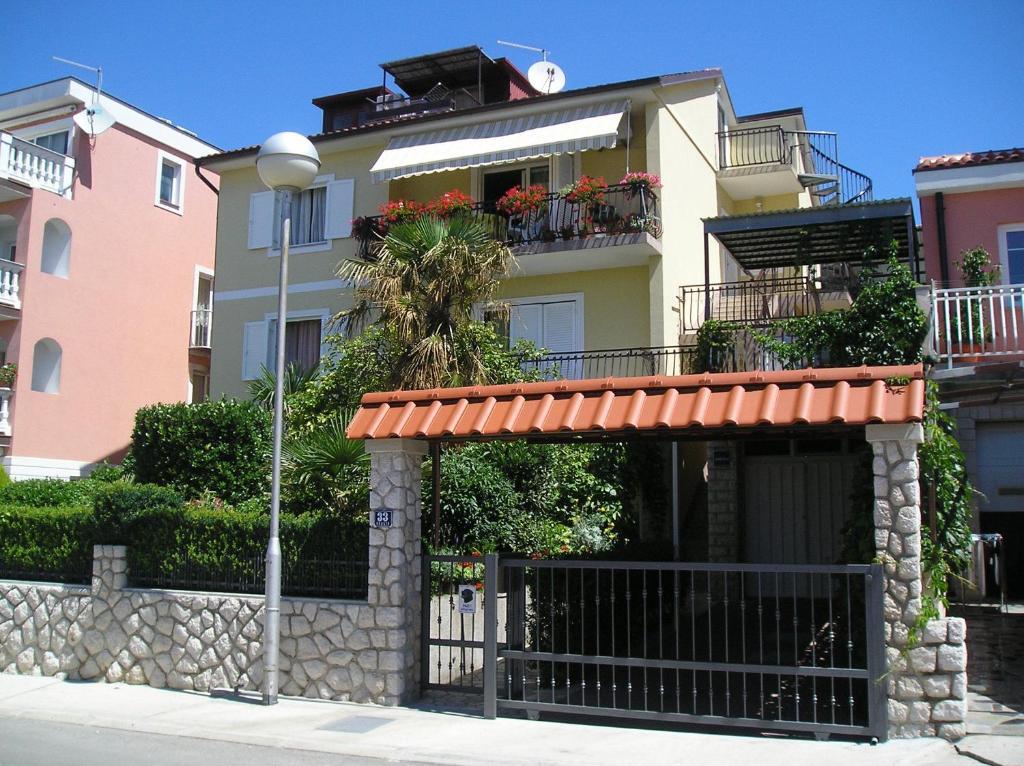 Family Apartments Ankica Crikvenica Buitenkant foto