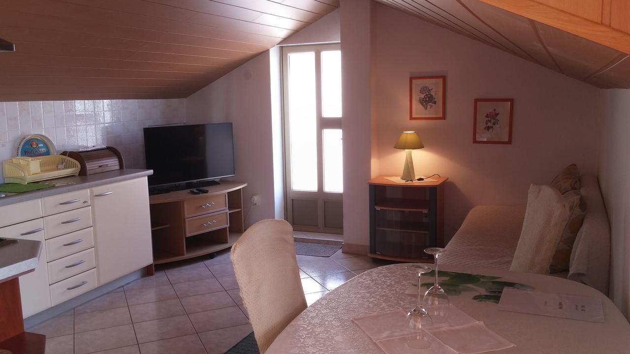 Family Apartments Ankica Crikvenica Buitenkant foto